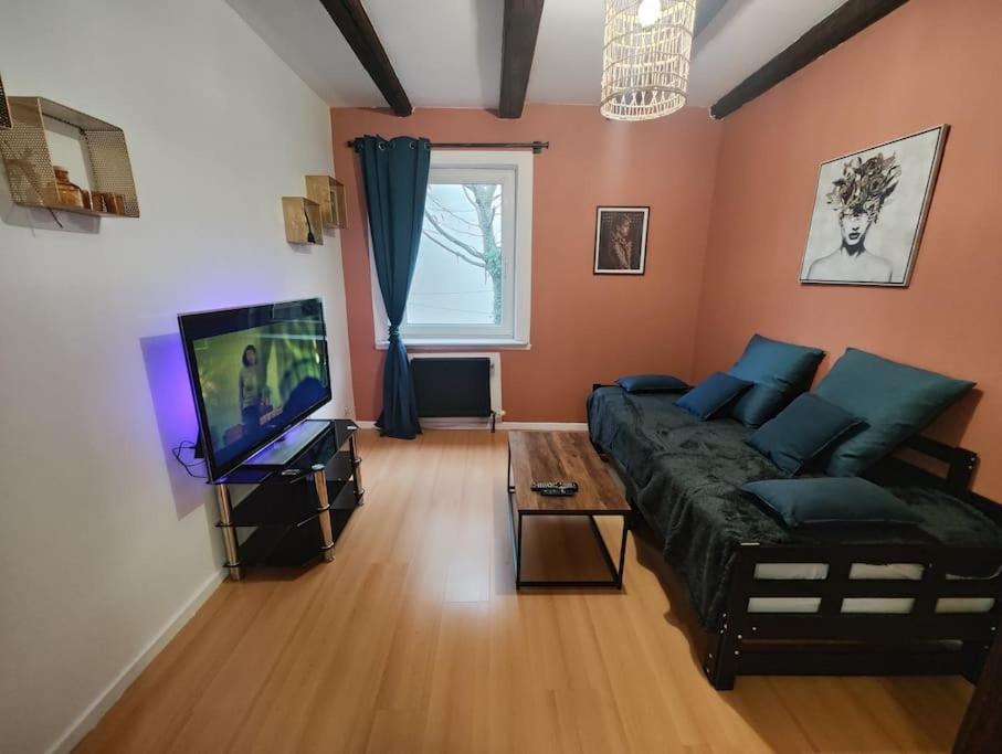 Comfortable T2 Apartment In Neudorf, Страсбург Экстерьер фото