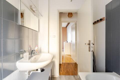 Comfortable T2 Apartment In Neudorf, Страсбург Экстерьер фото